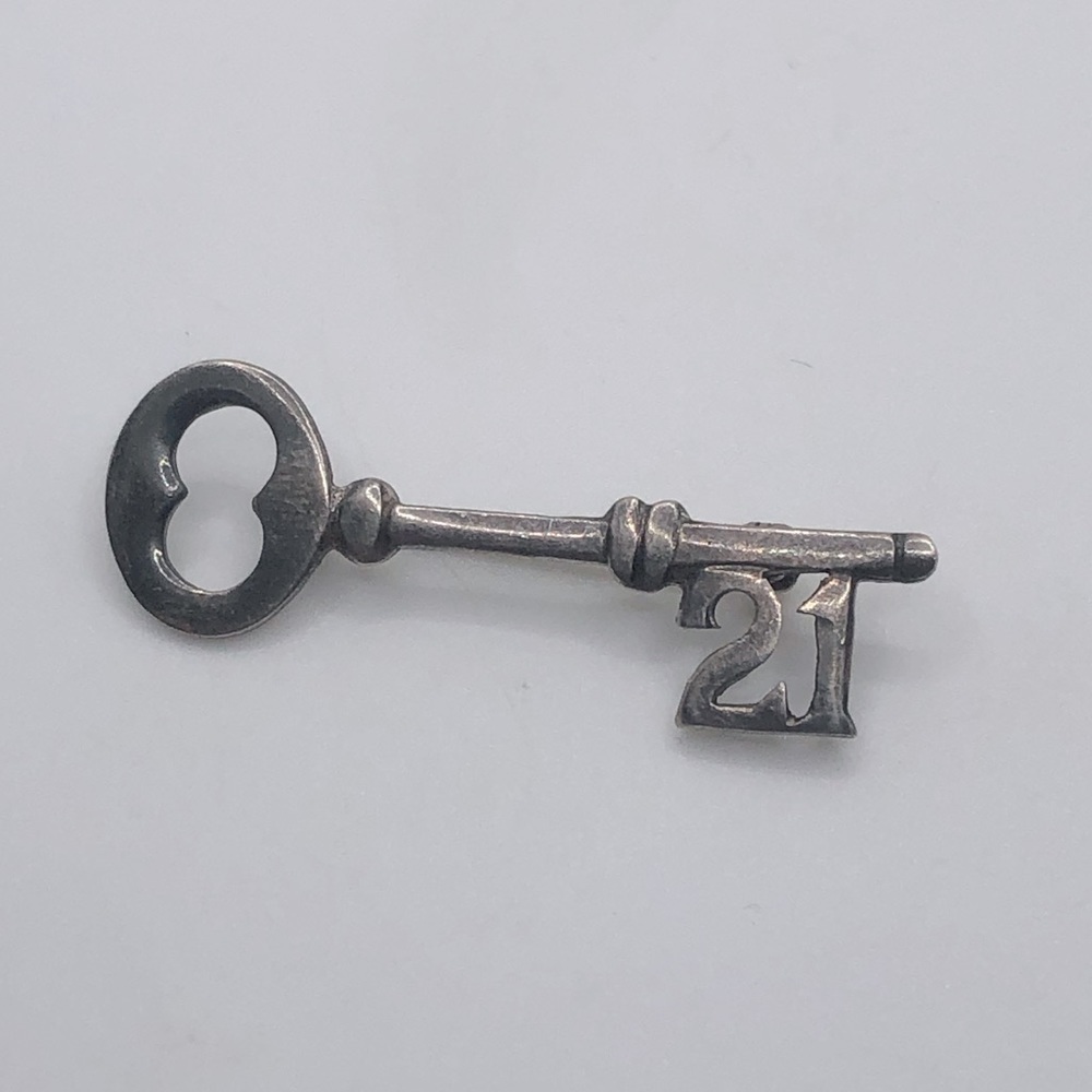 Vtg Sterling Silver 21 / 21st Birthday Key Brooch 1.6”